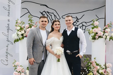 Ведущий с гитарой Сергей Веслополов - фото 2