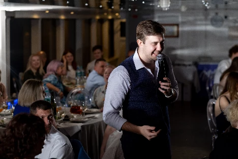 Ведущий-актер Алексей Красовский - фото 19