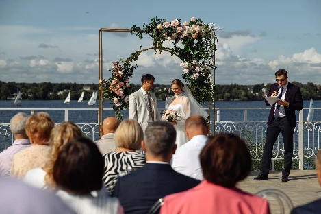 Ведущий-актер Алексей Красовский - фото 20