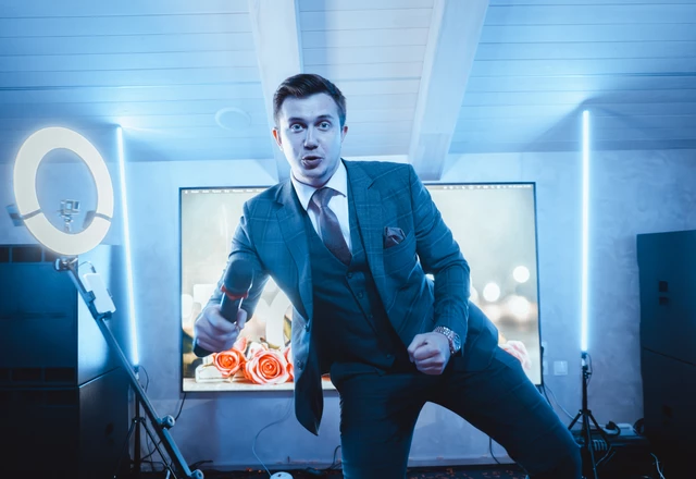 Ведущий-актер Алексей Красовский - слайд 10