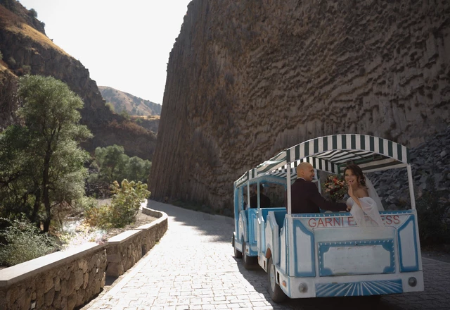 Фотограф Афина Ефимова - эмоции, пленка, репортаж | Трогательная свадебная вечеринка в горах Армении - фото 428