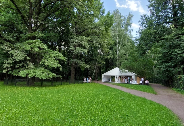 Усадьба Кусково Шатер за Голландским домиком  
