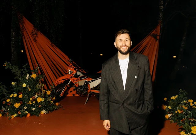 Ведущий Артем Палыч - фото 7