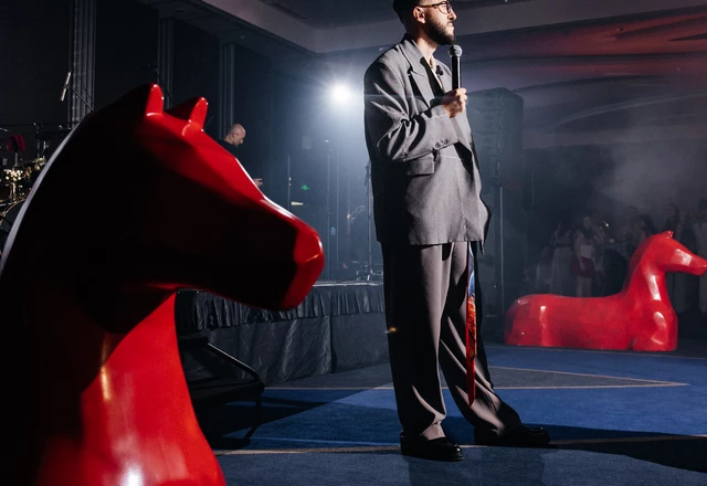 Ведущий Артем Палыч - фото 7