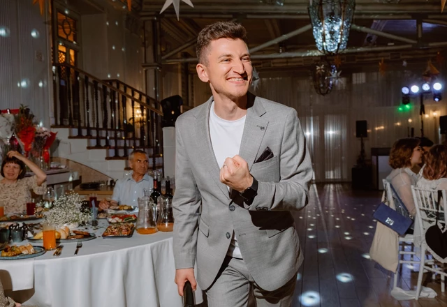 Ведущий Илья Рябов - слайд 5