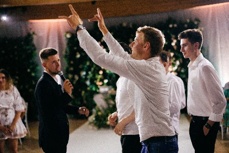 Ведущий Евгений Устьян - фото 8