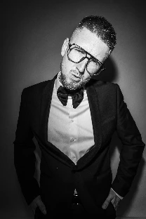 Ведущий Евгений Устьян - фото 9