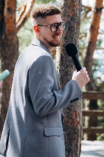 Ведущий Евгений Устьян - фото 11