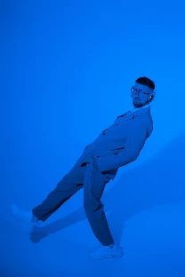 Ведущий Евгений Устьян - фото 12