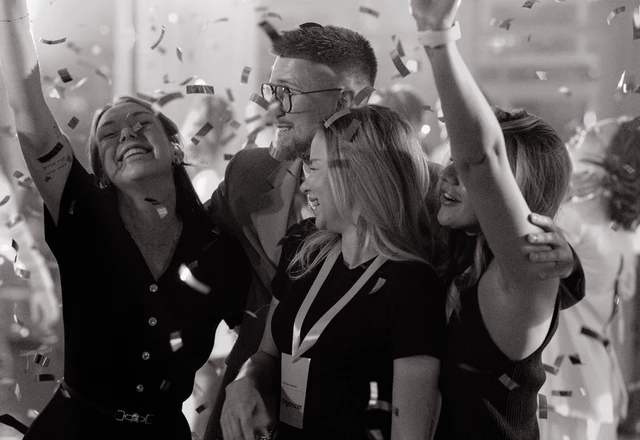 Ведущий Евгений Устьян - слайд 18