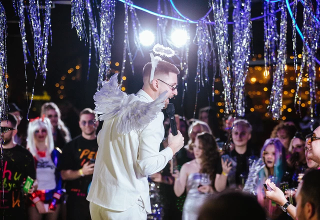 Ведущий Евгений Устьян - слайд 12