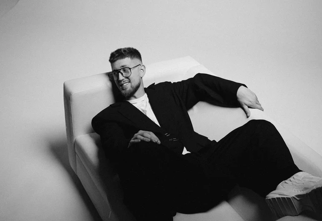 Ведущий Евгений Устьян - слайд 14