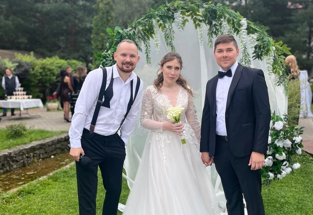 Ведущий Ярослав Никонов - слайд 1