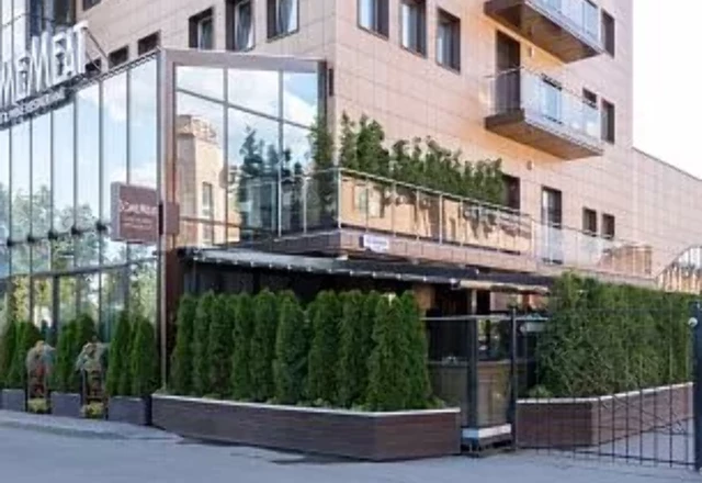 Ресторан SomeMeat / СамМит Зал на первом этаже с выходом на веранду - фото 30