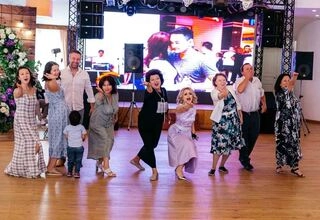 Ведущая Евгения Пальникова - слайд 11