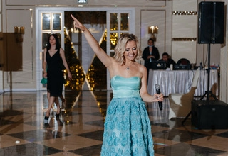 Ведущая Евгения Пальникова - слайд 13