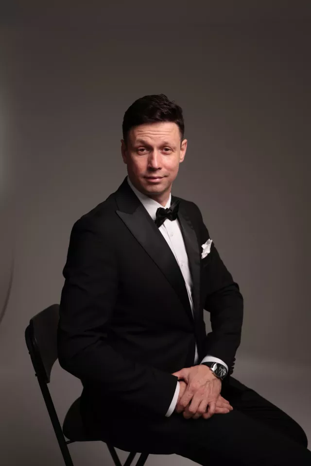 Ведущий Виталий Стил  - фото 1