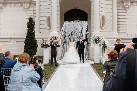 Ведущий Никита Малышев - фото 8