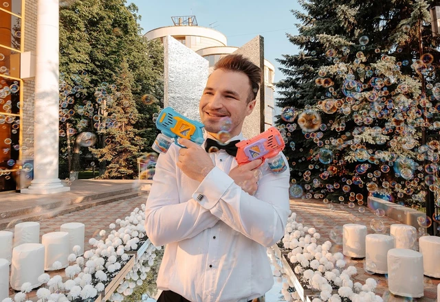 Ведущий Никита Малышев - фото 4