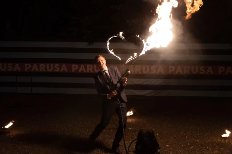 Ведущий Евгений Цветков - фото 12