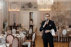 Ведущий Евгений Цветков - фото 16