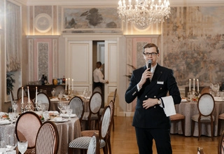 Ведущий Евгений Цветков - слайд 15