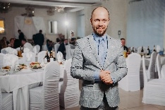 Ведущий Павел Пуртов - фото 11
