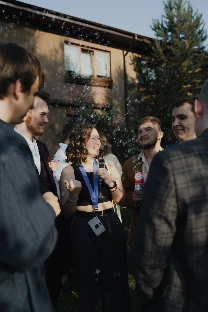 Ведущий Илья Никишин - фото 11