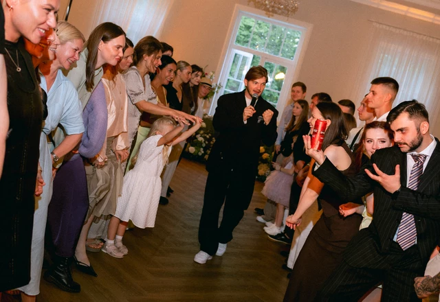 Ведущий Илья Никишин - слайд 5