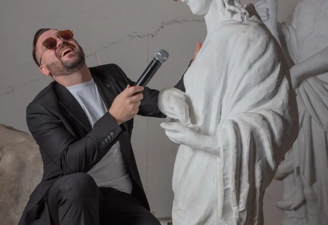 Ведущий Евгений Медведев - слайд 8