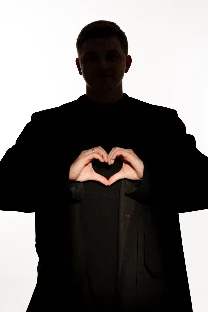 Ведущий Андрей Золотухин - фото 5