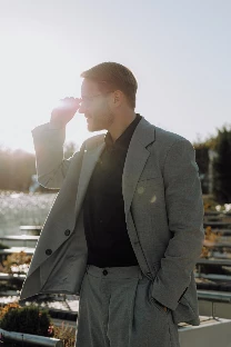 Ведущий Сергей Тарачанов - фото 17