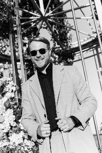 Ведущий Сергей Тарачанов - фото 2