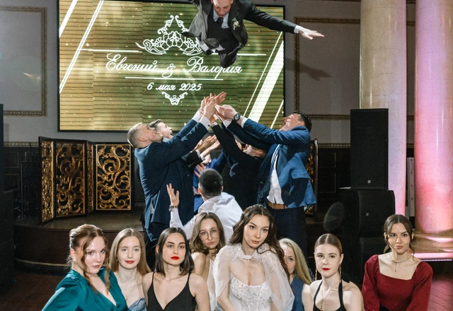 Ведущий Виктор Зуйков - слайд 9