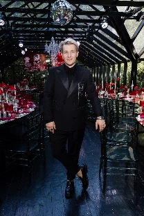 Ведущий Сергей Сидоренко - фото 20