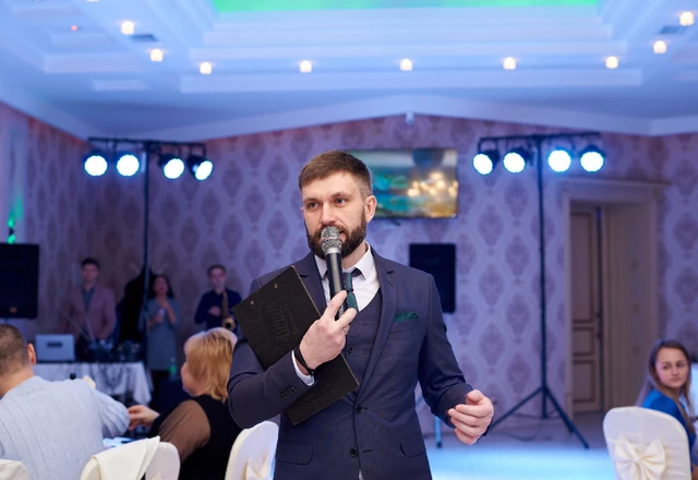 Поющий ведущий Николай Сиденко - слайд 17