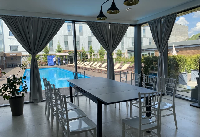 ГОУПарк Отель / GOPark Hotel  Каминный зал с патио зоной - фото 3
