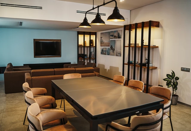 ГОУПарк Отель / GOPark Hotel  Каминный зал с патио зоной - фото 5