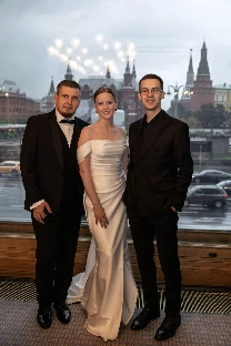 Ведущий Алексей Емельянов - фото 8