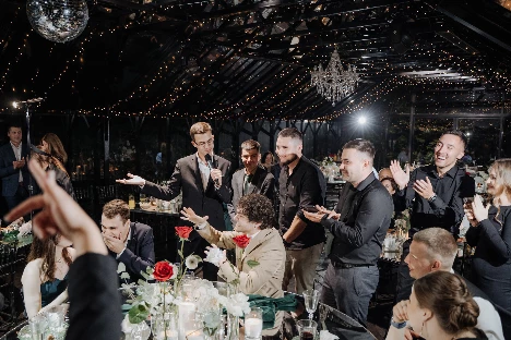 Ведущий Алексей Емельянов - фото 13