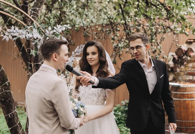 Ведущий Алексей Емельянов - слайд 16