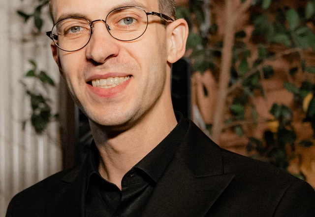 Ведущий Алексей Емельянов - слайд 9