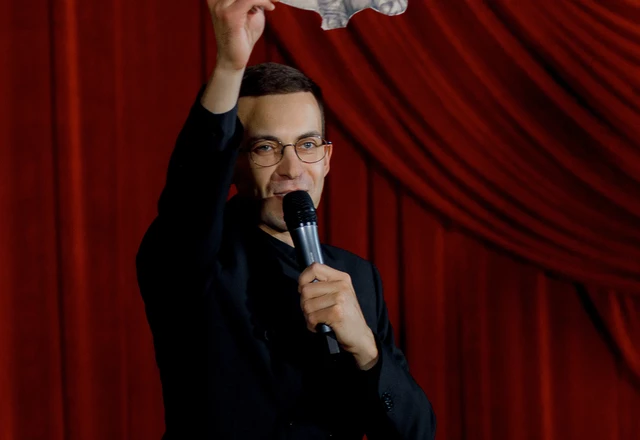 Ведущий Алексей Емельянов - фото 3