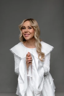 Ведущая Евгения Полякова - фото 10