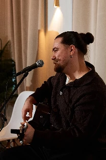  Ведущий Андрей Кирнос  - фото 11