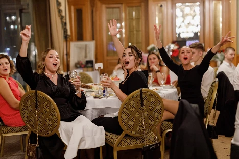 Ведущая Елена Жарких  - фото 13