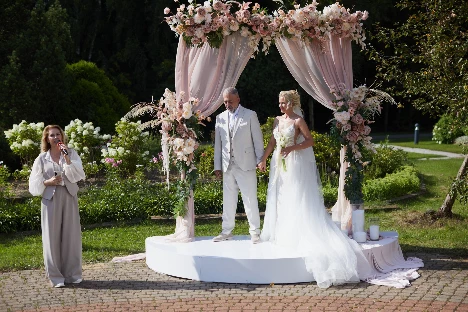 Ведущая Елена Жарких  - фото 9