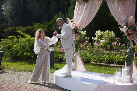 Ведущая Елена Жарких  - фото 8