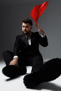 Ведущий Вячеслав Маркин - фото 18