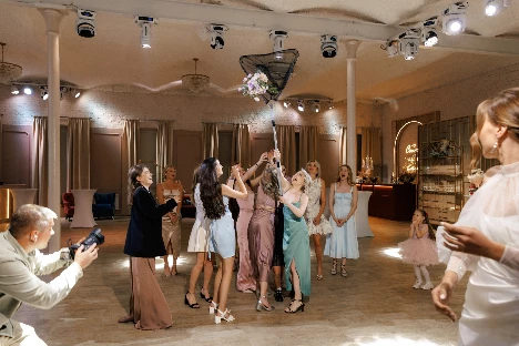 Ведущий Вячеслав Маркин - фото 9